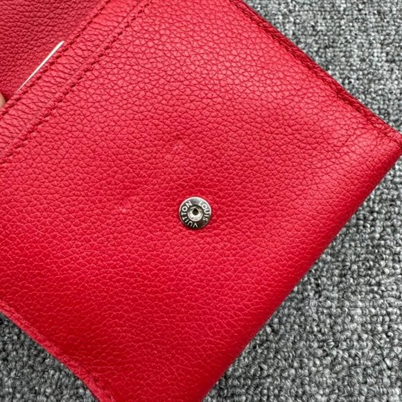 Louis Vuitton Lockme Leather Wallet 335-030125 - Picture 9 of 10
